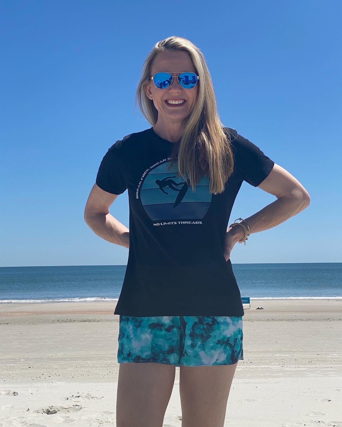 Break Free Break Boundaries Make Waves-Relaxed ladies T